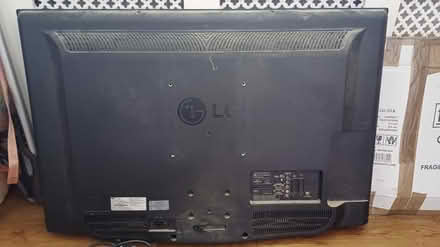 Photo of free 42" lg 42lf2500 tv (Brailsford DE6) #2