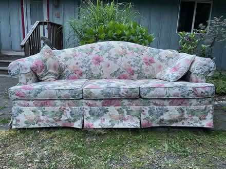 Photo of free Flexsteel Couch in Good Condition (Quartermaster Heights, Vashon) #1