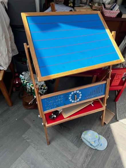 Photo of free Kids writing board (SM4 lower morden) #1