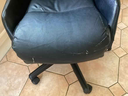 Photo of free Gaming/Office Chair (Great Barford) #3