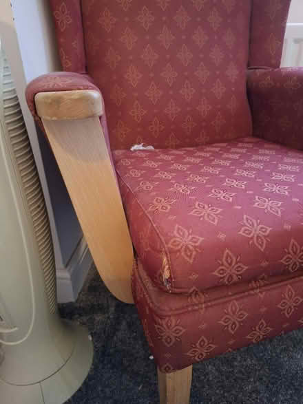 Photo of free Red armchair (Hyde SK14 1DH) #1