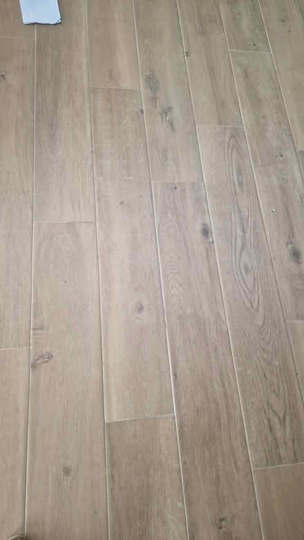 Photo of free porcelain wooden looking tiles (Epsom KT17) #1