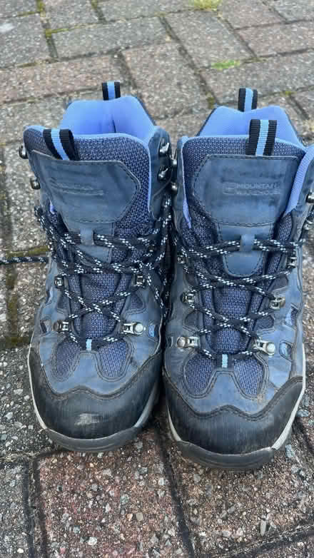 Photo of free Women’s hiking boots size UK 7 (L17 5) #1