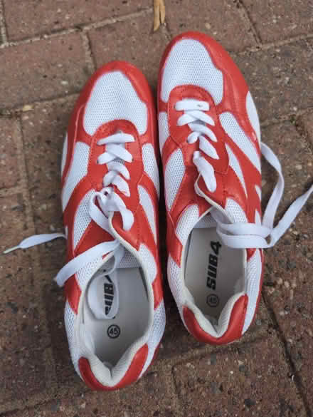 Photo of free Running spikes size 10 (45) (Chestnut close Wr3) #2