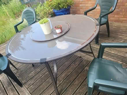 Photo of free Garden table (Harpenden batfor) #1