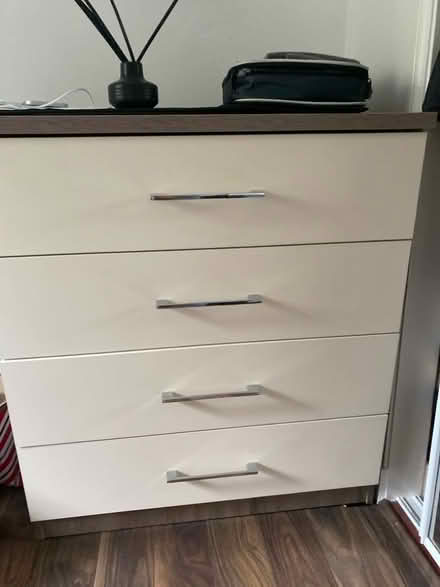 Photo of free Small chest of drawers,3 small storage shelves and car mats (East Mains G74) #1