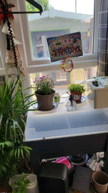 Photo of free summer room / workshop (basingstoke popley RG24) #3