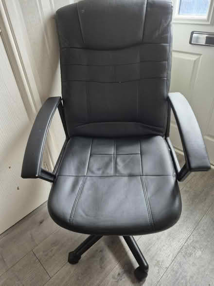Photo of free Office chair (M41) #3