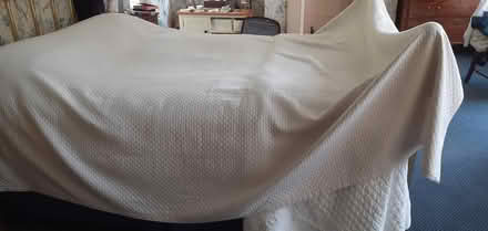 Photo of free King size bedspread (GL6 (Chalford)) #4