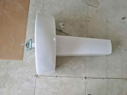 Photo of free Bathroom Basin (PL20) #1