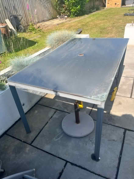 Photo of free Outdoor table (AL2 2QL) #4