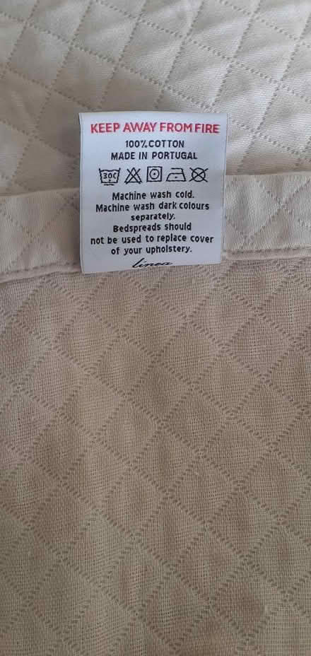 Photo of free King size bedspread (GL6 (Chalford)) #1