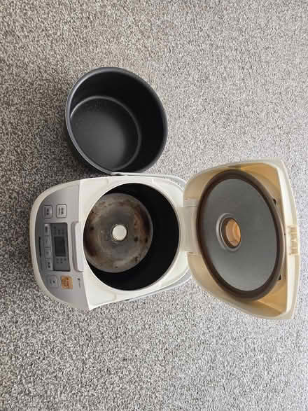 Photo of free Rice cooker (Slade green DA1) #2
