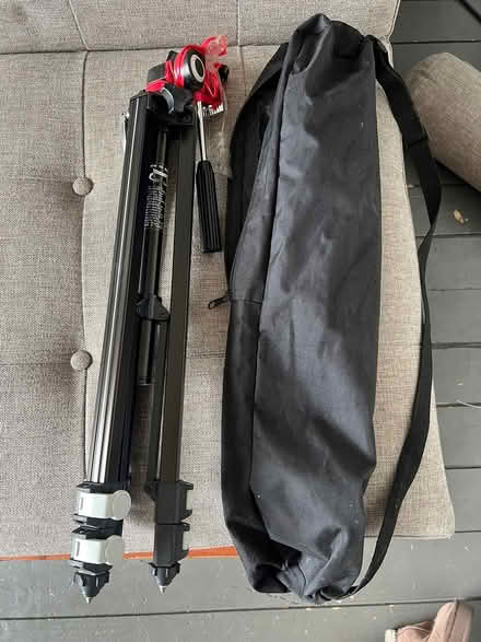 Photo of free Broken tripod (Gleedless (S12)) #1