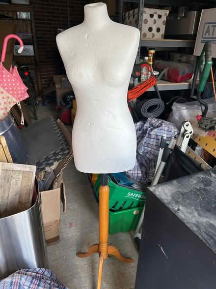 Photo of free Mannequin (RG4) #1