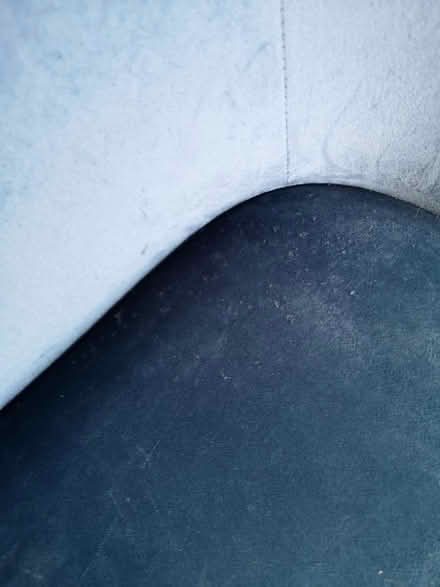 Photo of free Blue velvet chair (St Albans AL4) #2