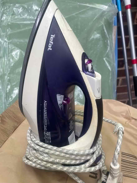 Photo of free Tefal steam iron (Garston WD25) #1