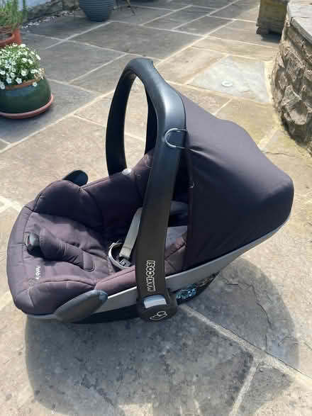 Photo of free Maxi-cosi baby car seat (Roundhay LS8) #3