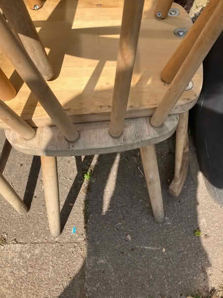 Photo of free 4 great dining chairs (Finchley Central N3) #4