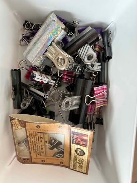 Photo of free Bull dog clips (SG1) #1