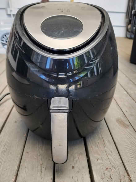 Photo of free Air Fryer (Near wilcox high school) #2