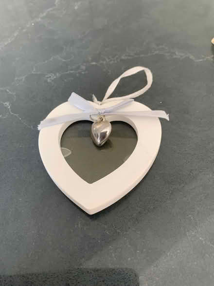 Photo of free Heart photo frame (Bracknell RG12) #1