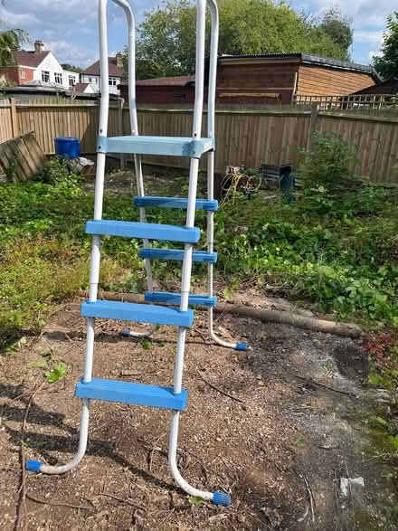 Photo of free Set of outdoor steps (Shirley, Croydon) #1