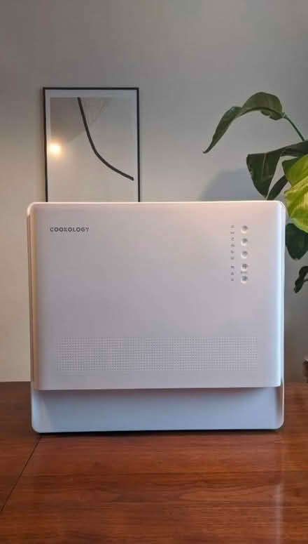 Photo of free awaiting pickup do not contac me (SW8 1PP) #2