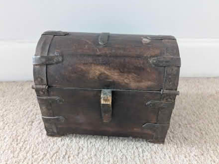 Photo of free Small wooden chest (Merton) #1