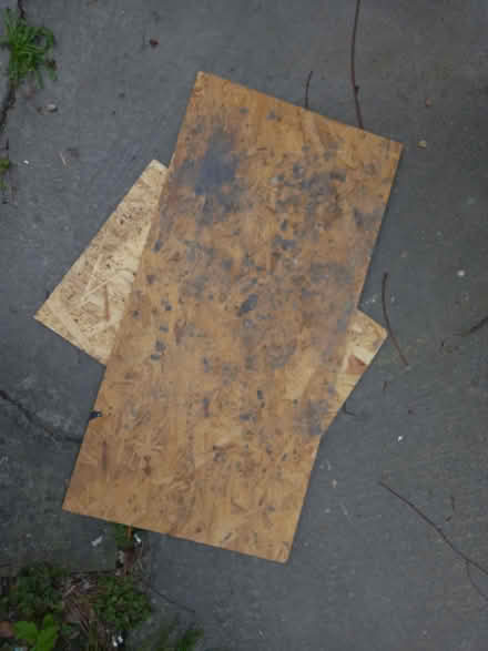 Photo of free Two small bits of chipboard (Harwell OX11) #1