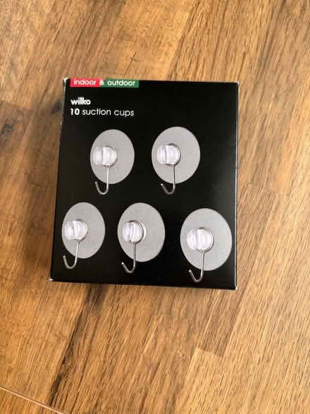 Photo of free Wilko suction cup hooks (Cowie FK7 7) #1