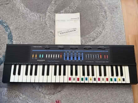 Photo of free 1980’s Kids keyboard (Hatch Warren RG22) #1