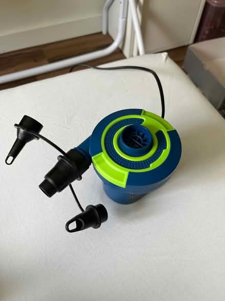 Photo of free Pump for air mattress (N19 4PQ) #2