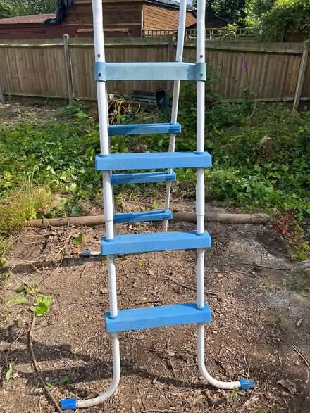 Photo of free Set of outdoor steps (Shirley, Croydon) #2