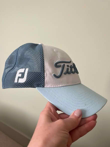 Photo of free Titleist golf cap (Wokingham RG40) #4