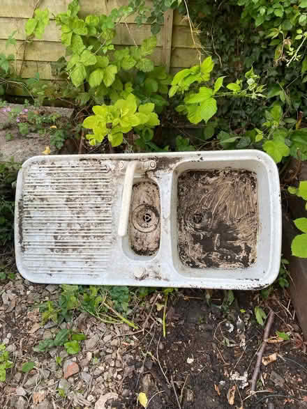 Photo of free Sink (Bisley Old Road GL5) #2