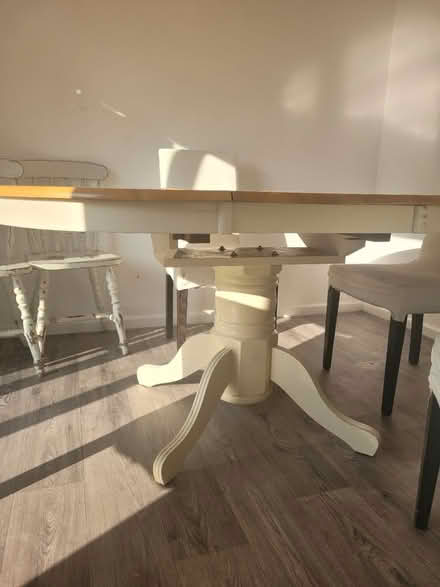 Photo of free Extendable dinner table (Harpenden batfor) #3
