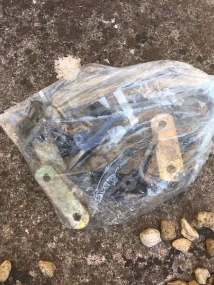 Photo of free Halfords roof top box (Oldfield Park) #3