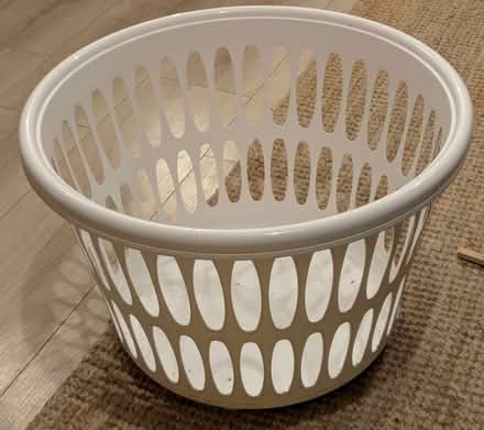 Photo of free Washing basket (Clieves Hills L39) #1