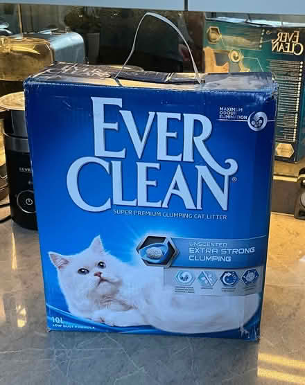 Photo of free Ever clean cat litter (SW10 Off Redcliffe Gdns) #2