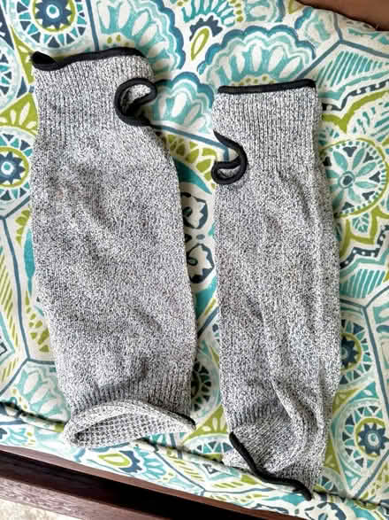 Photo of free forearm covers for gardening - new (Sunset park) #1