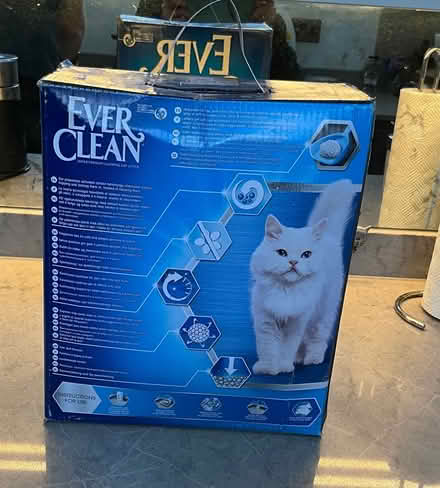 Photo of free Ever clean cat litter (SW10 Off Redcliffe Gdns) #1
