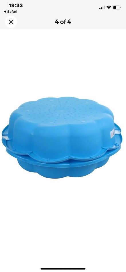 Photo of free Blue plastic sand pit/plastic balls (Caldecott OX14) #3