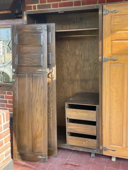 Photo of free Oak wardrobes VINTAGE x2 (CR0) #2