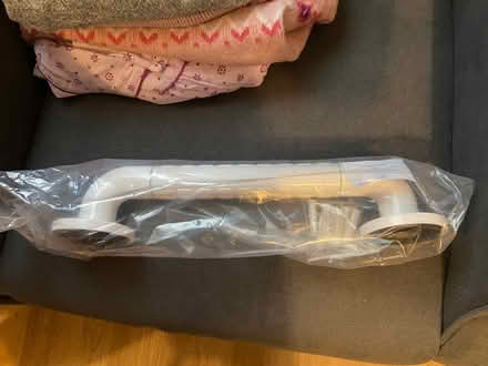 Photo of free New Grab Rail (SW16) #1