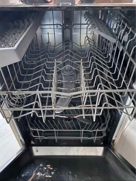Photo of Full size dishwasher (Whitemans Green RH17) #1