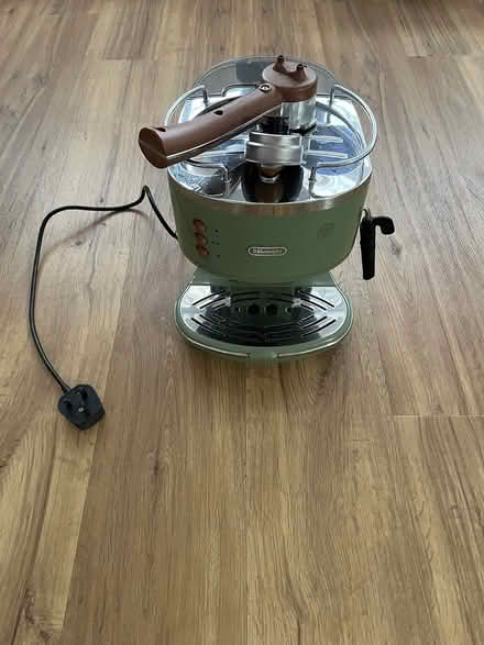 Photo of free Espresso machine need descaling (Serangoon MRT station) #1