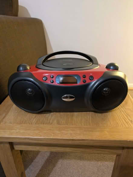 Photo of free Polaroid CD/Radio/Bluetooth player (Irthlingborough NN9) #1