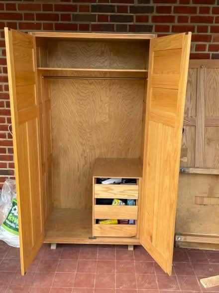 Photo of free Oak wardrobes VINTAGE x2 (CR0) #4