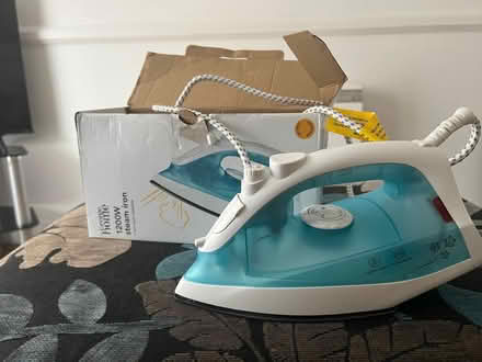 Photo of free George Home Steam iron (Colchester CO1) #2